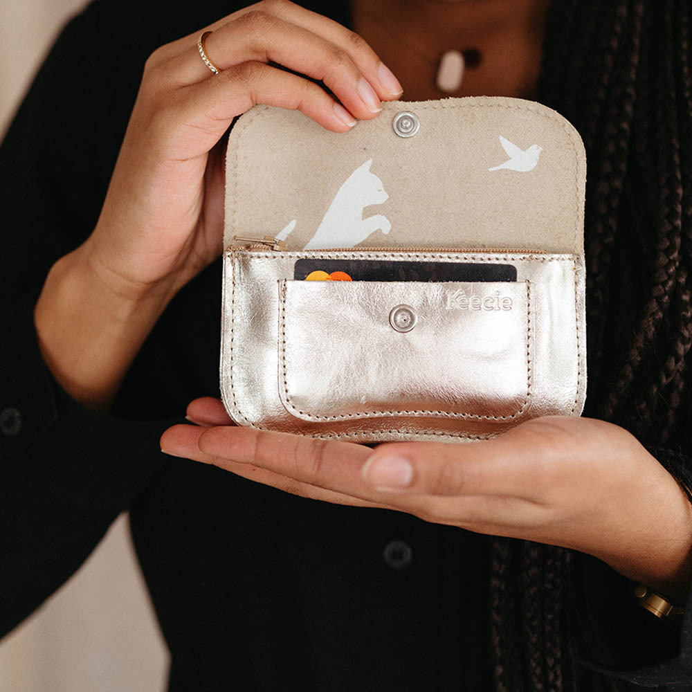 Keecie_CatChasesmall_Gold